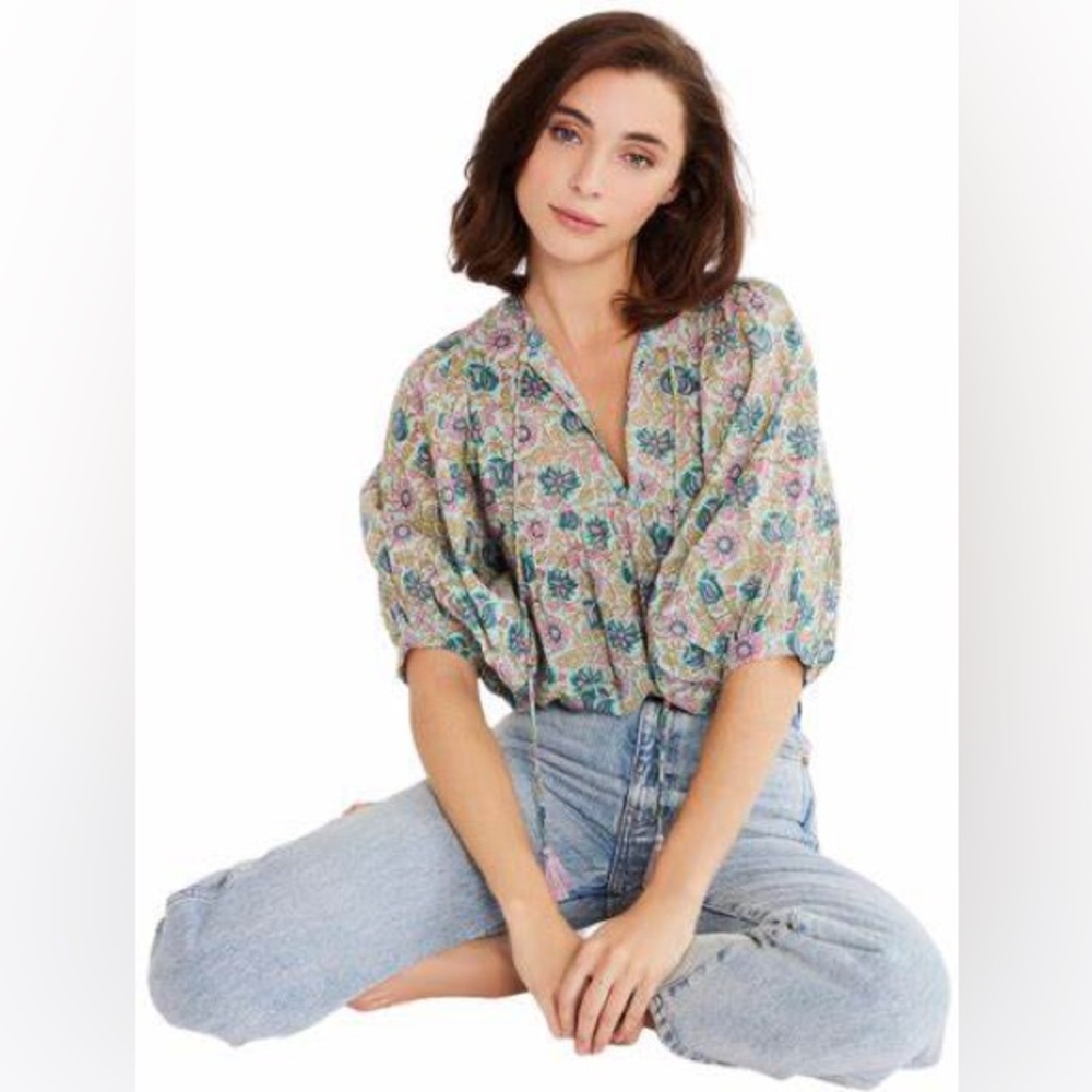Mille Thalia Top in Caribbean Floral in Size XS (EUC)